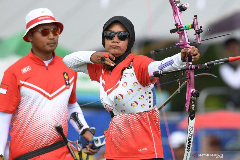 Medali-Perak-Panahan-Ganda-Campuran-081219-Nym-4 (1)