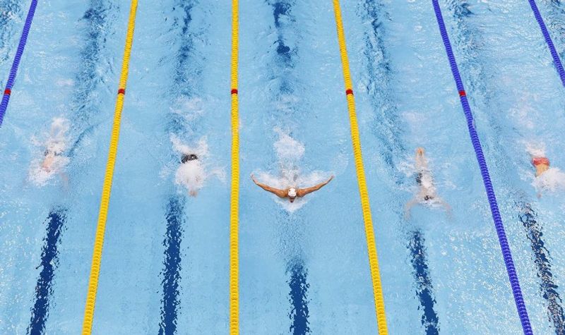 Sejumlah perenang beraksi pada nomor Men's 400m Individual Medley