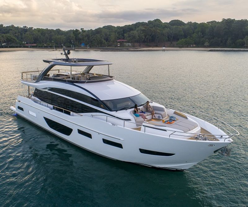 yacht