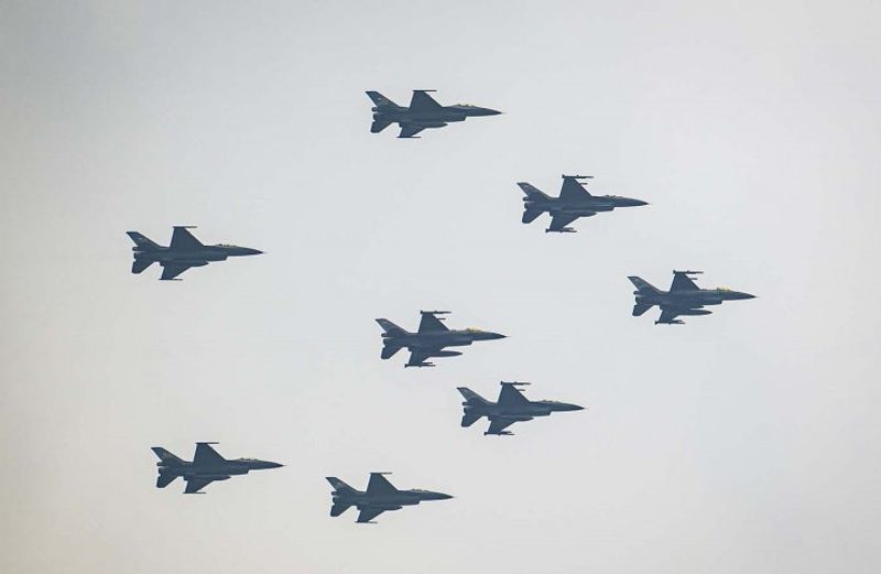 f-16 hut ri