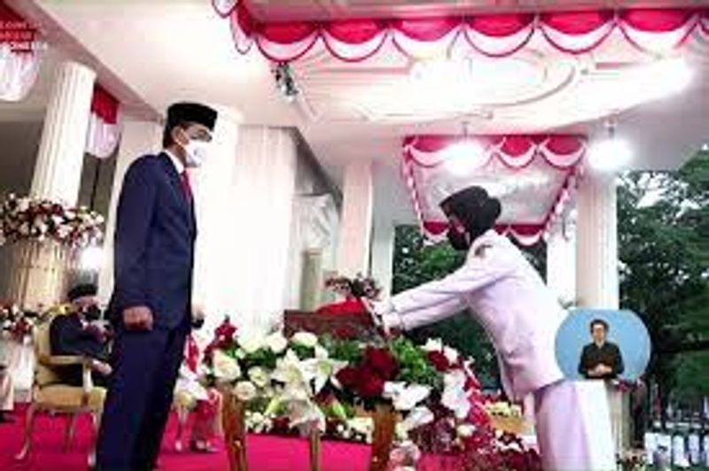 upacara penurunan