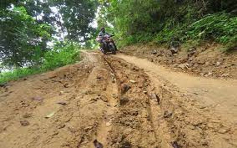 jalan rusak