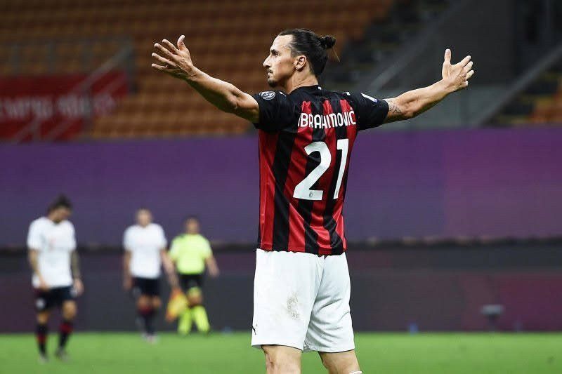 Zlatan-Ibrahimovic-dirayu-kembali-memperkuat-timnas-Swedia