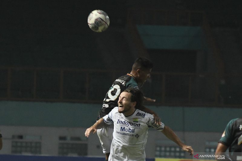 persib-bandung-melawan-persikabo-3