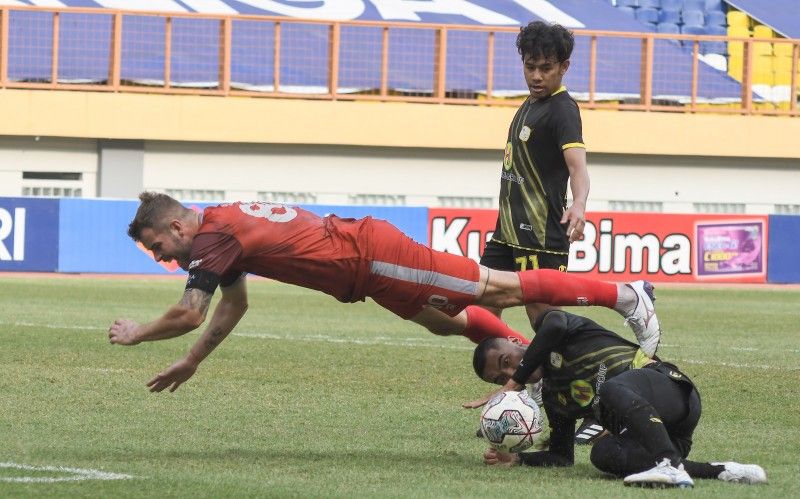 psm-makassar-melawan-ps-barito-putera