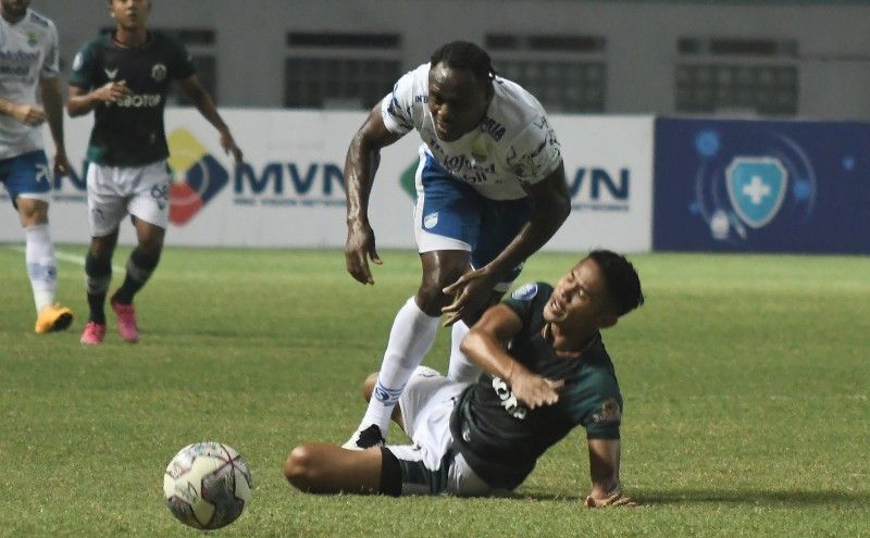 persib-bandung-melawan-persikabo-2