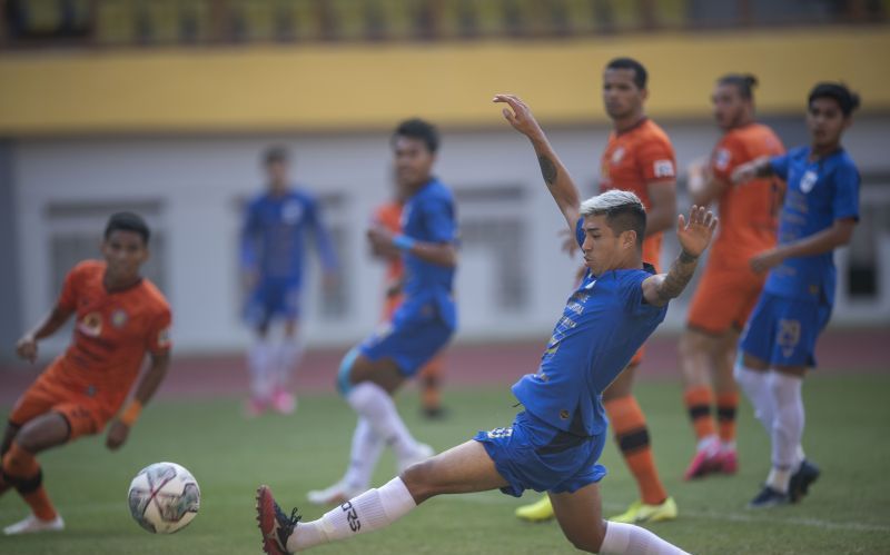 psis-semarang-lawan-persiraja