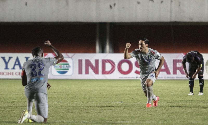persib-bandung-kalahkan-persita