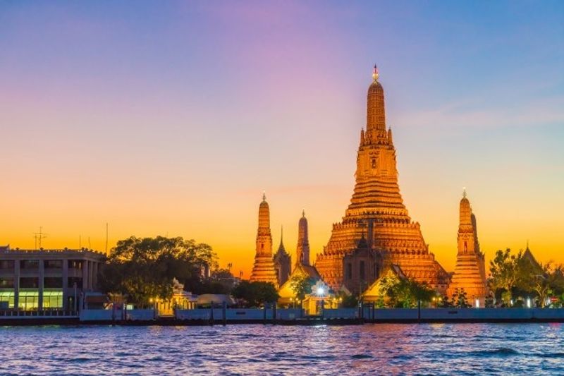 Thailand Membuka Kembali Pariwisata Untuk Turis Internasional