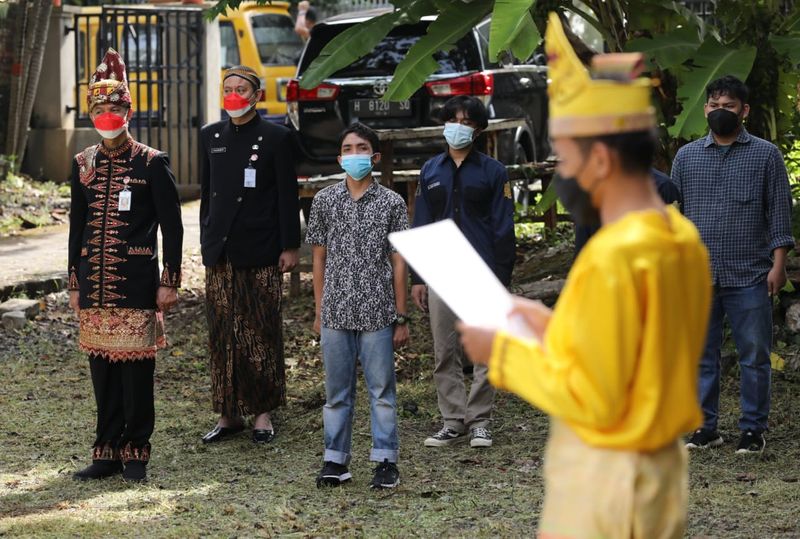 ganjar-sumpah-02