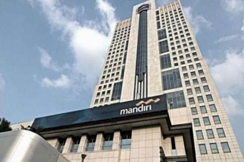 BANK-MANDIRI1-560x373