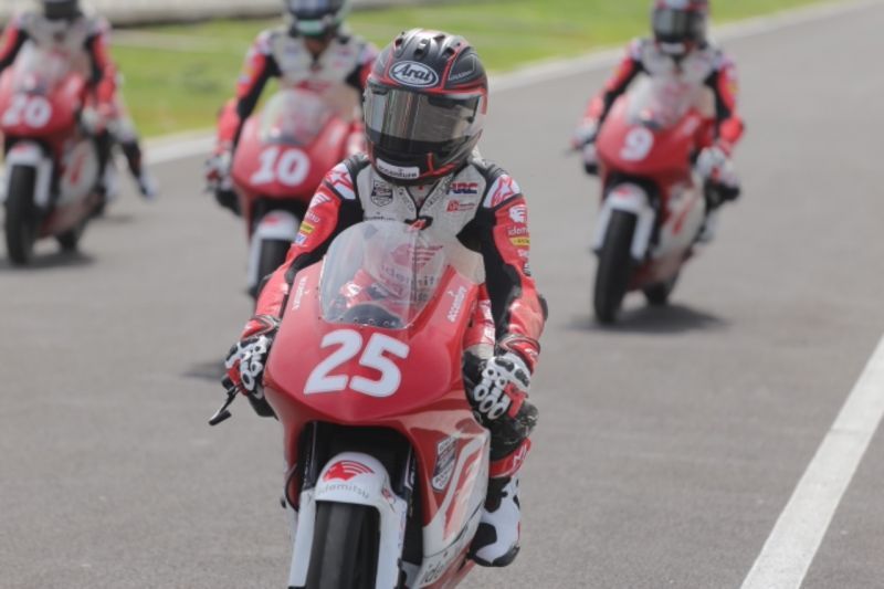 Pebalap-Honda