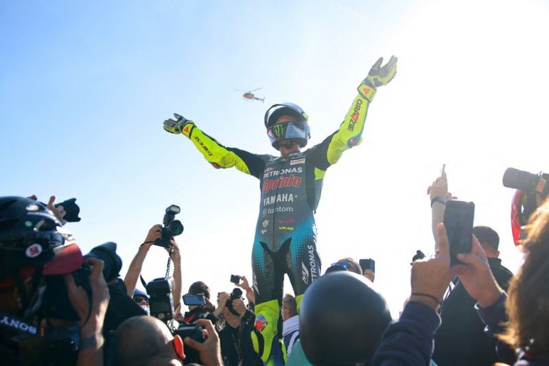 valentino rossi pensi