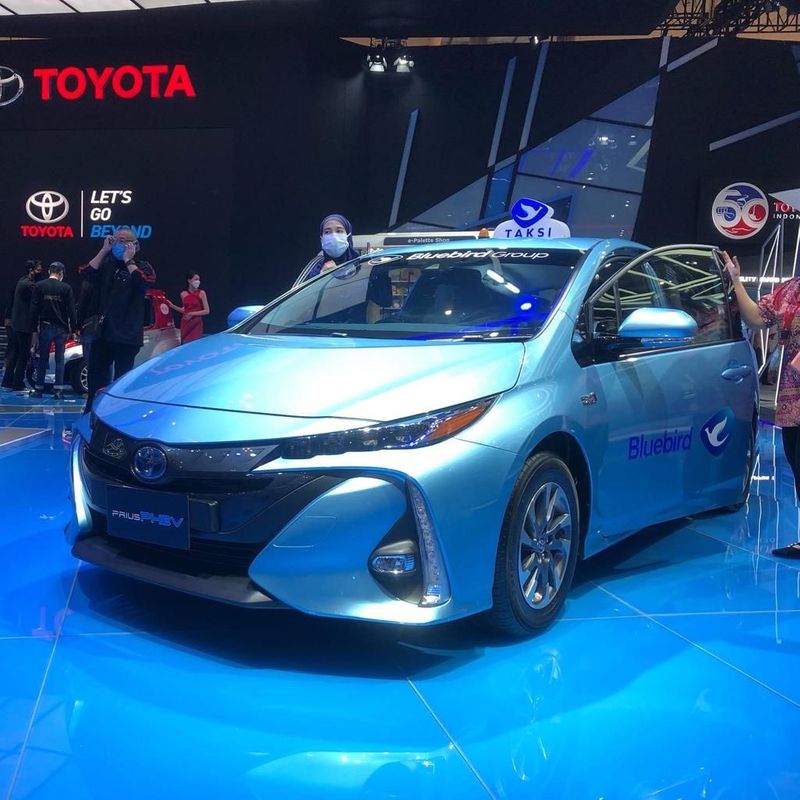 kendaraan-listrik-mejeng-di-giias-2021-pln-sambut-era-baru-otomotif-ri-2
