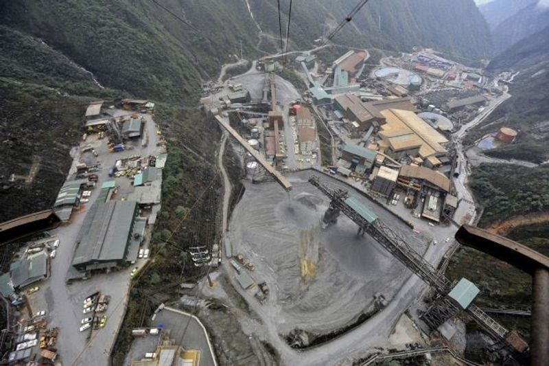 bangun-proyek-smelter-di-gresik-freeport-utamakan-tenaga-kerja-lokal-eks