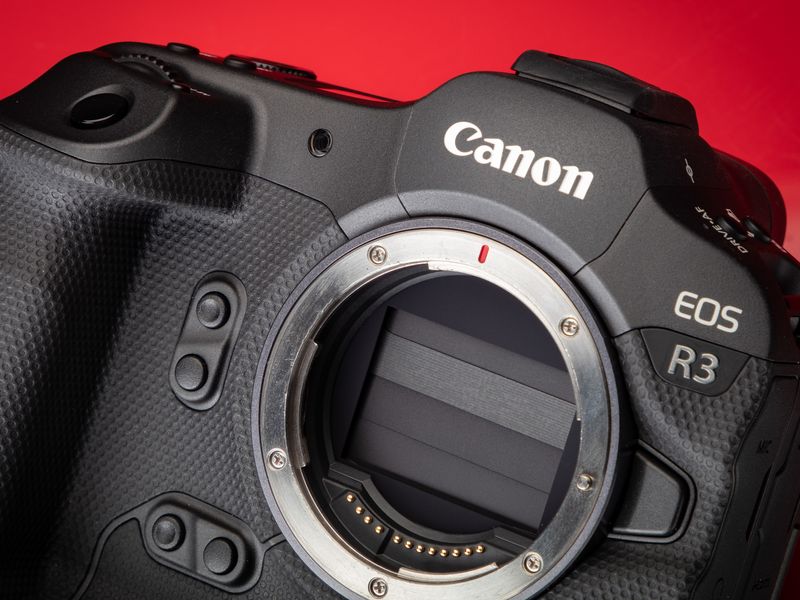 canon EOS R3