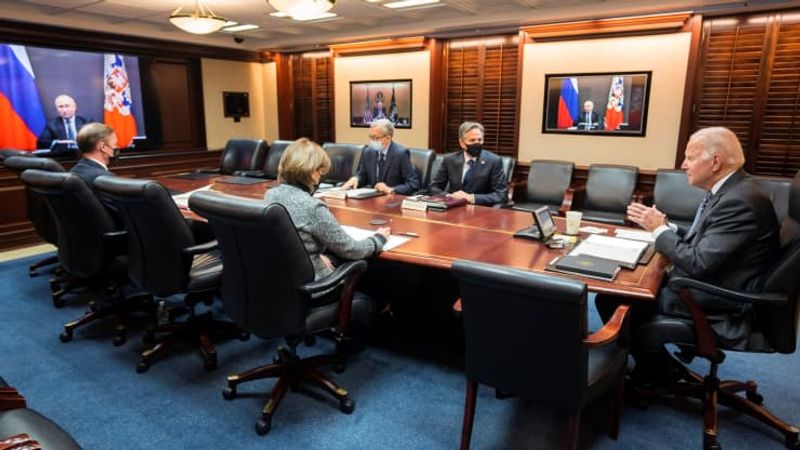 biden putin virtual