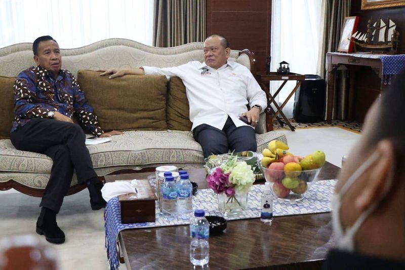 berita-20211215_185359-