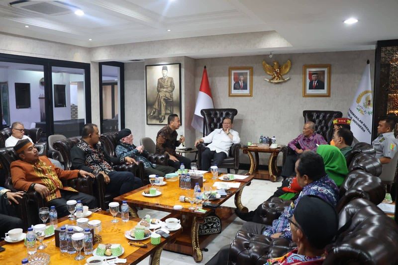 berita-20211216_135357-