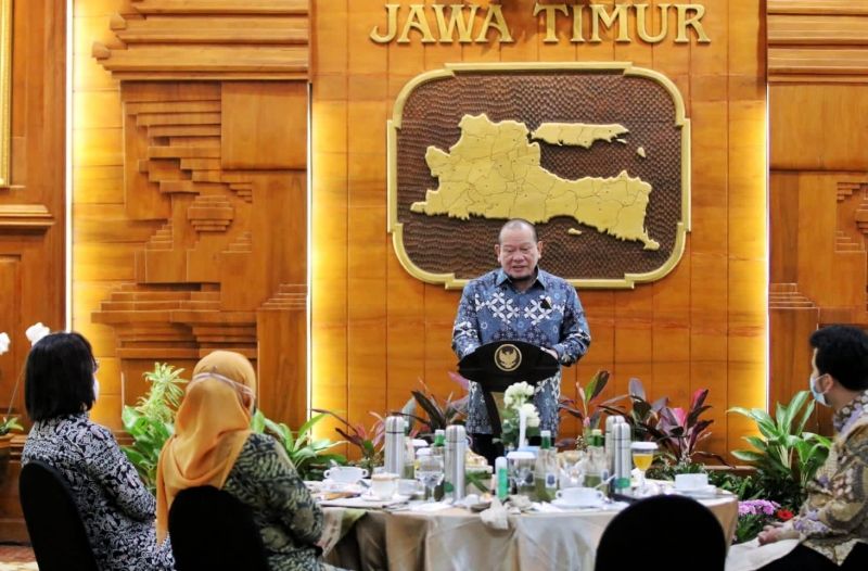 4a9e9b51eb3671c0a2c58bc7e5fa1280