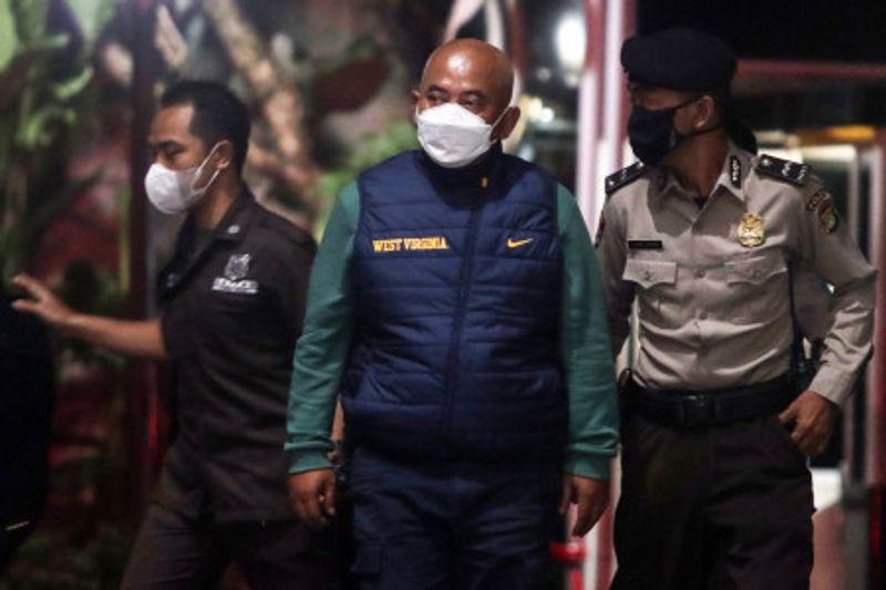 OPERASI TANGKAP TANGAN WALI KOTA BEKASI (3)