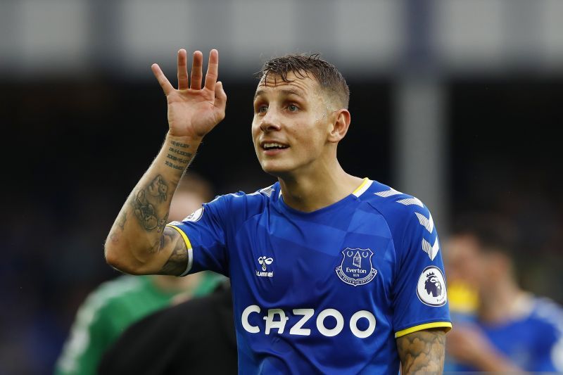 lucas digne2