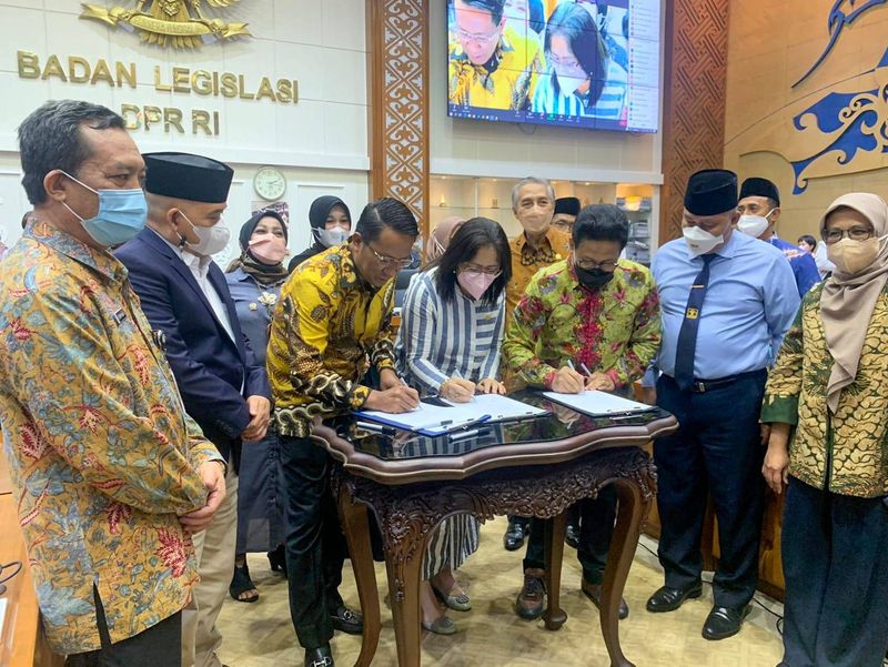 berita-20220127_230139-
