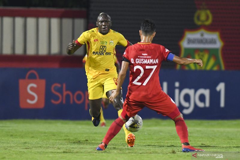 Bhayangkara-FC-vs-Semen-Padang-FC-Berakhir-Imbang-02112019-Lmo-3