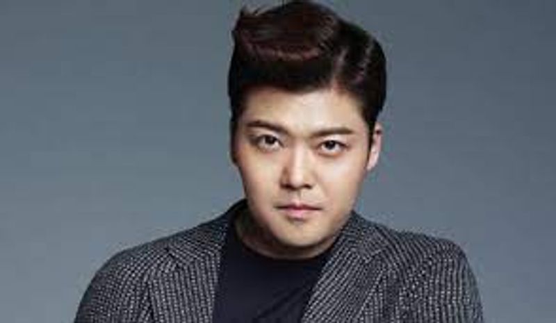 Setelah Tiga Kali Negatif, Artis Jeon Hyun Moo Dinyatakan Positif COVID-19 2