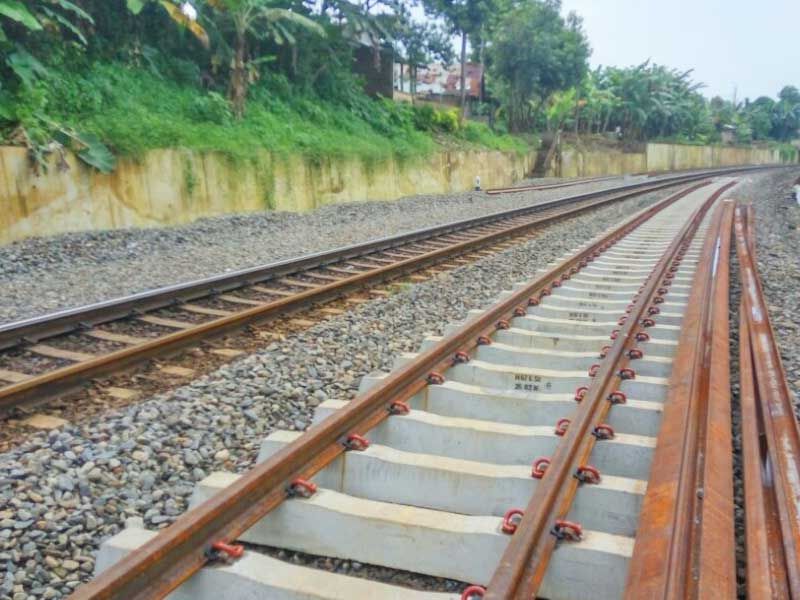 rel ganda kereta api