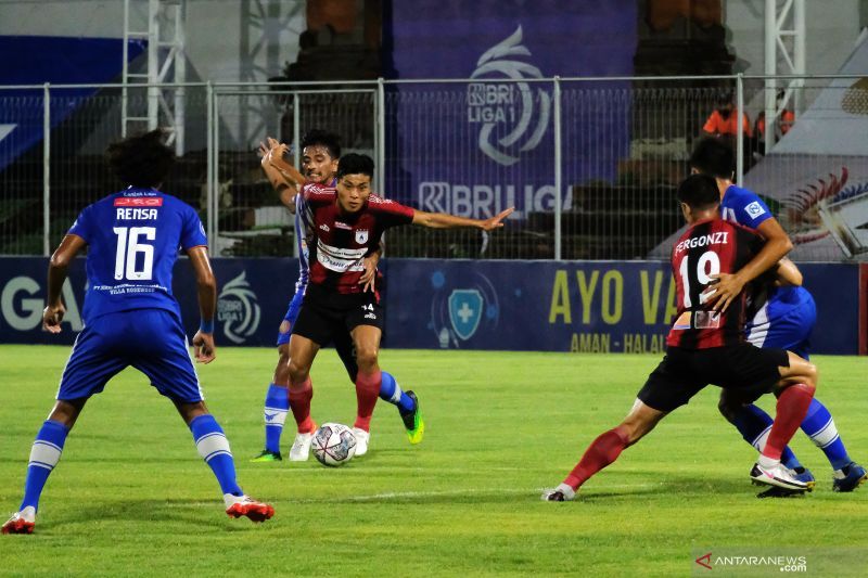 persipura-melawan-persiraja 1
