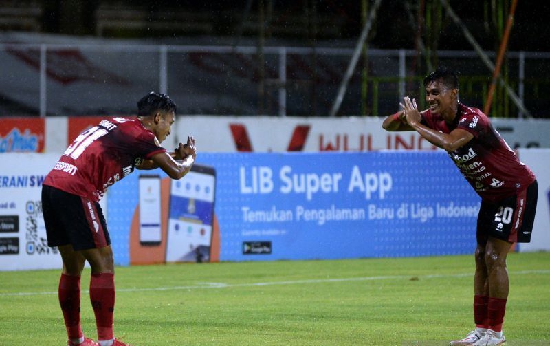 bali united menang