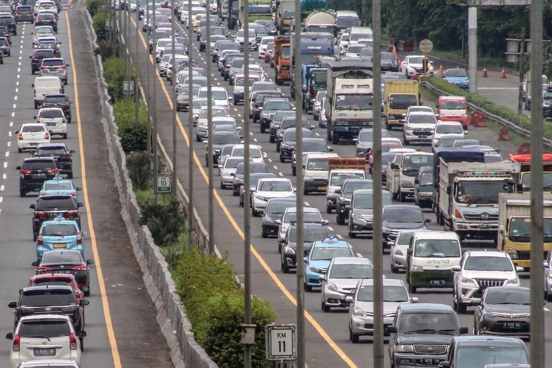 antarafoto-kepadatan-tol-jagorawi-saat-libur-panjang-260222-ysw-5
