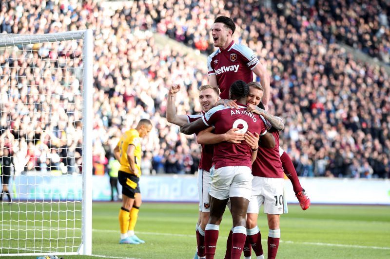 2022-02-27T152405Z_1948207784_UP1EI2R16S4AT_RTRMADP_3_SOCCER-ENGLAND-WHU-WLV-REP