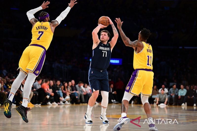 20220302-mavericks-lakers