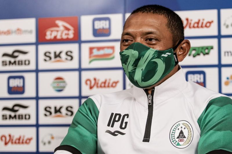 pelatih PSS