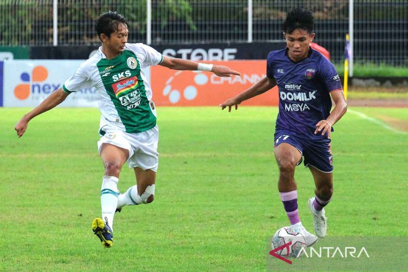 antarafoto-pss-melawan-persita-berakhir-imbang-0-0-110322-nhw-2