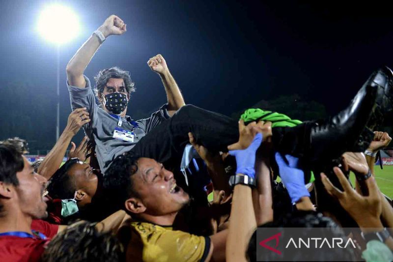Bali-United-Juara-Liga1-250322-fik-1