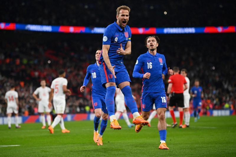 2022-03-26T192922Z_605811096_UP1EI3Q1I2RNZ_RTRMADP_3_SOCCER-FRIENDLY-ENG-SWI-REP