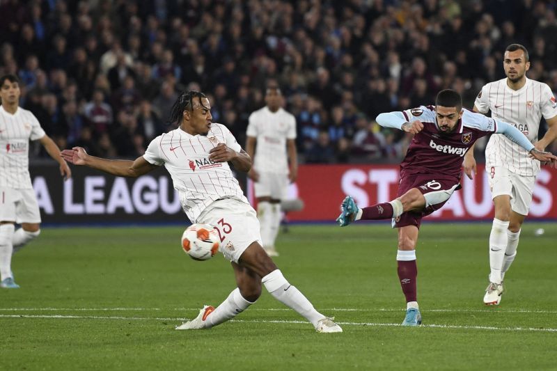 2022-03-17T000000Z_486836508_UP1EI3H1NNJMF_RTRMADP_3_SOCCER-EUROPA-WHU-SEV-REPOR