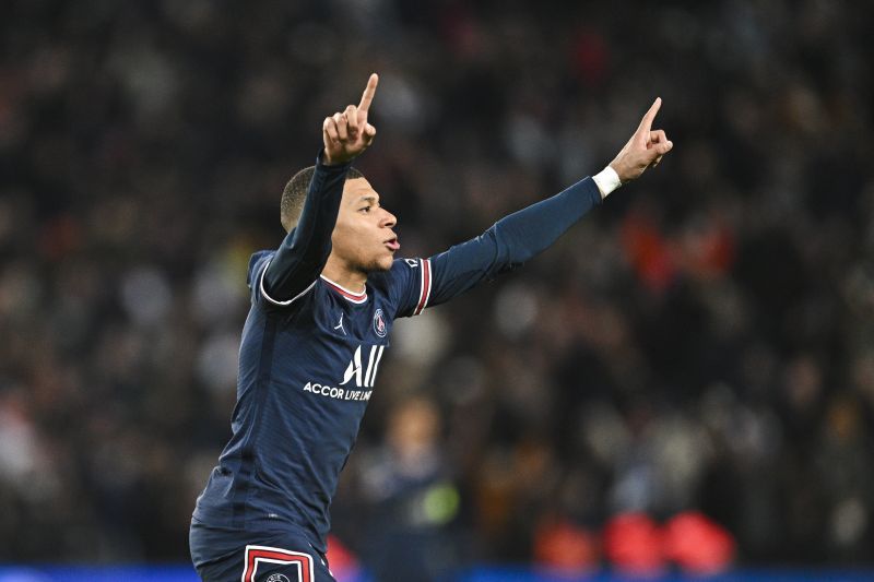 2022-04-03T201044Z_275375563_MT1PANP2268090166_RTRMADP_3_FOOTBALL-PSG-VS-FC-LORI