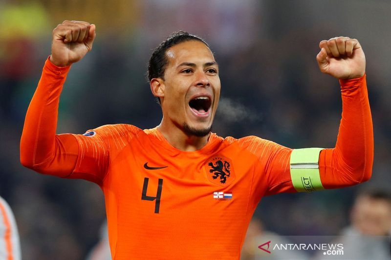 2019-11-16T224301Z_158744607_RC2LCD9P0S8M_RTRMADP_3_SOCCER-EURO-NIR-NLD-REPORT