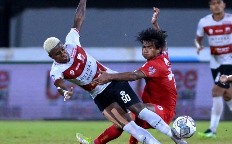 madura-united-kalahkan-persija-jakarta-170322-fik-2