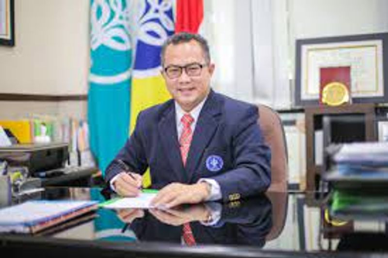 rektor ipb Arif Satria