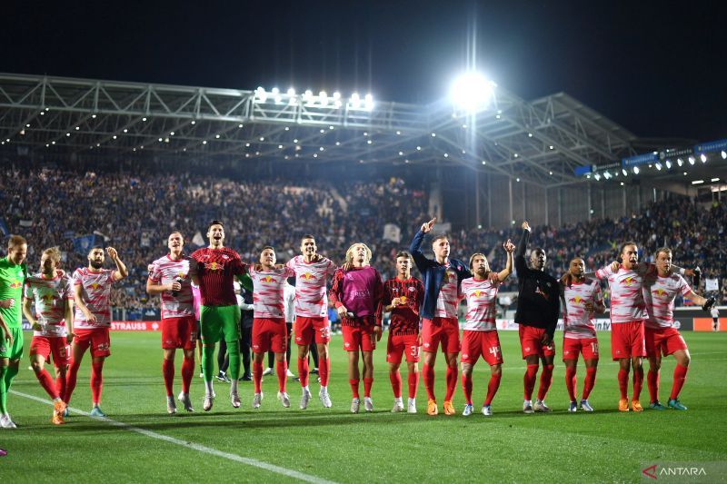 2022-04-14T185333Z_1_LYNXNPEI3D0SE_RTROPTP_4_SOCCER-EUROPA-ATT-RBL-REPORT (1)