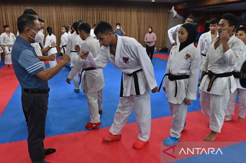 Menpora-Tinjau-Pelatnas-Karate-Untuk-SEA-Games-250422-app-6