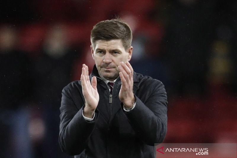 20211127-steven-gerrard