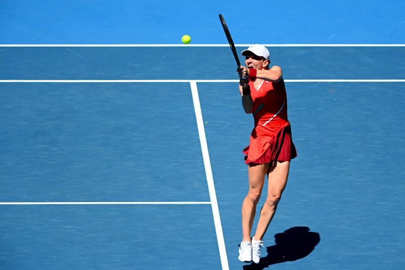 2022-04-30T202811Z_1_LYNXNPEI3T0AA_RTROPTP_4_TENNIS-AUSOPEN