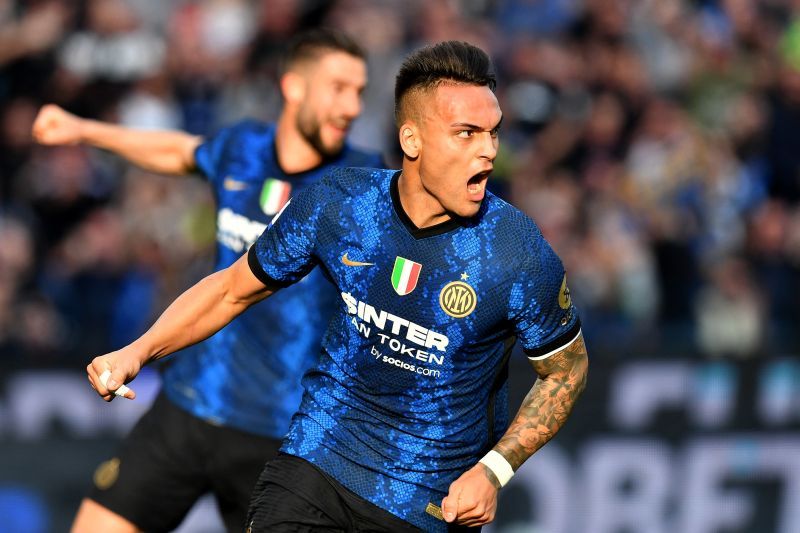 2022-05-01T164825Z_1318144849_UP1EI511AOM35_RTRMADP_3_SOCCER-ITALY-UDI-INT-REPOR