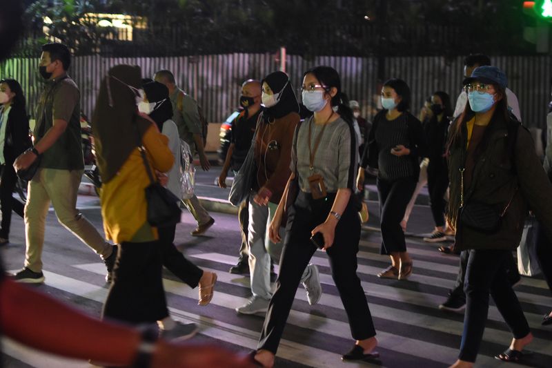 antarafoto-kebijakan-bebas-masker-di-area-terbuka-170522-ies-5